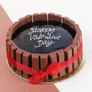 Chocolate cake with Kit-...